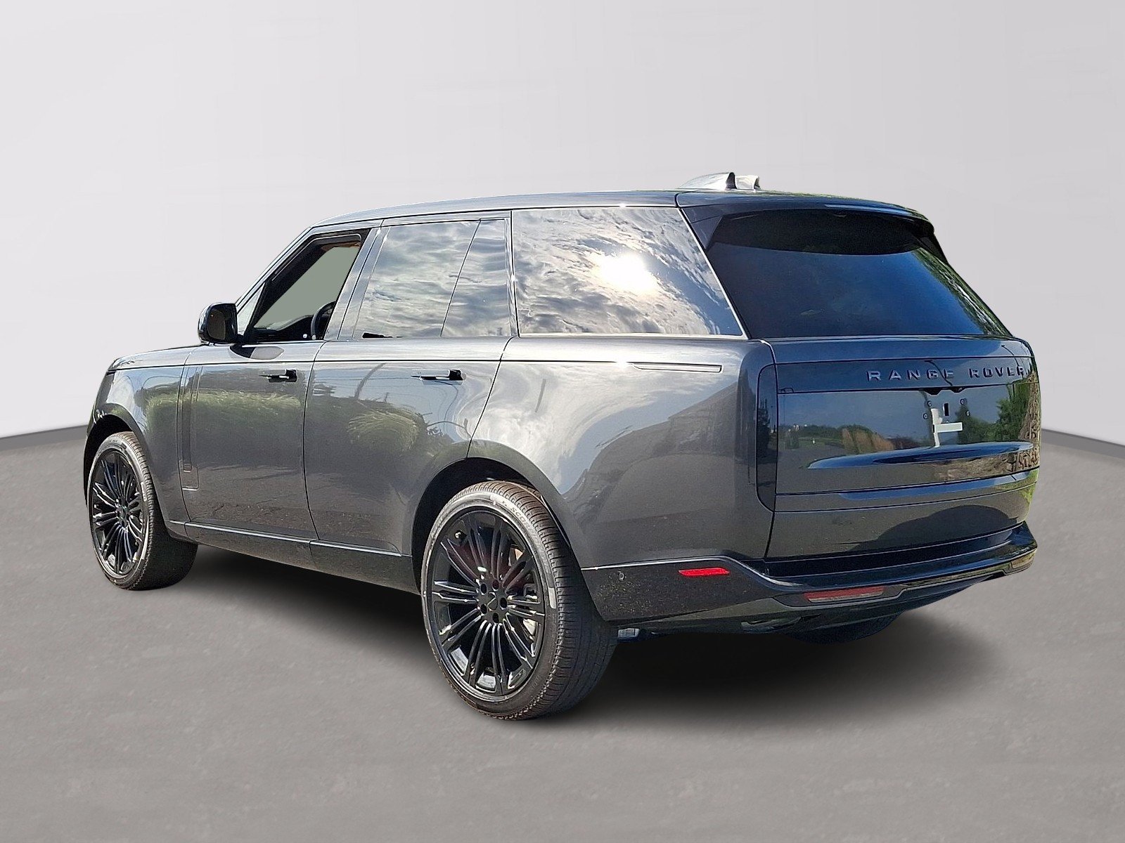 New 2026 Carpathian Grey Land Rover  image 5