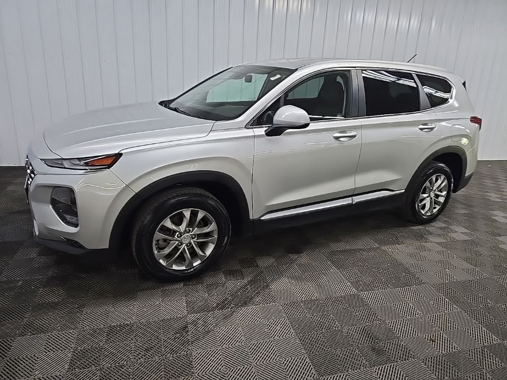 Used 2019 Silver Hyundai SE image 6