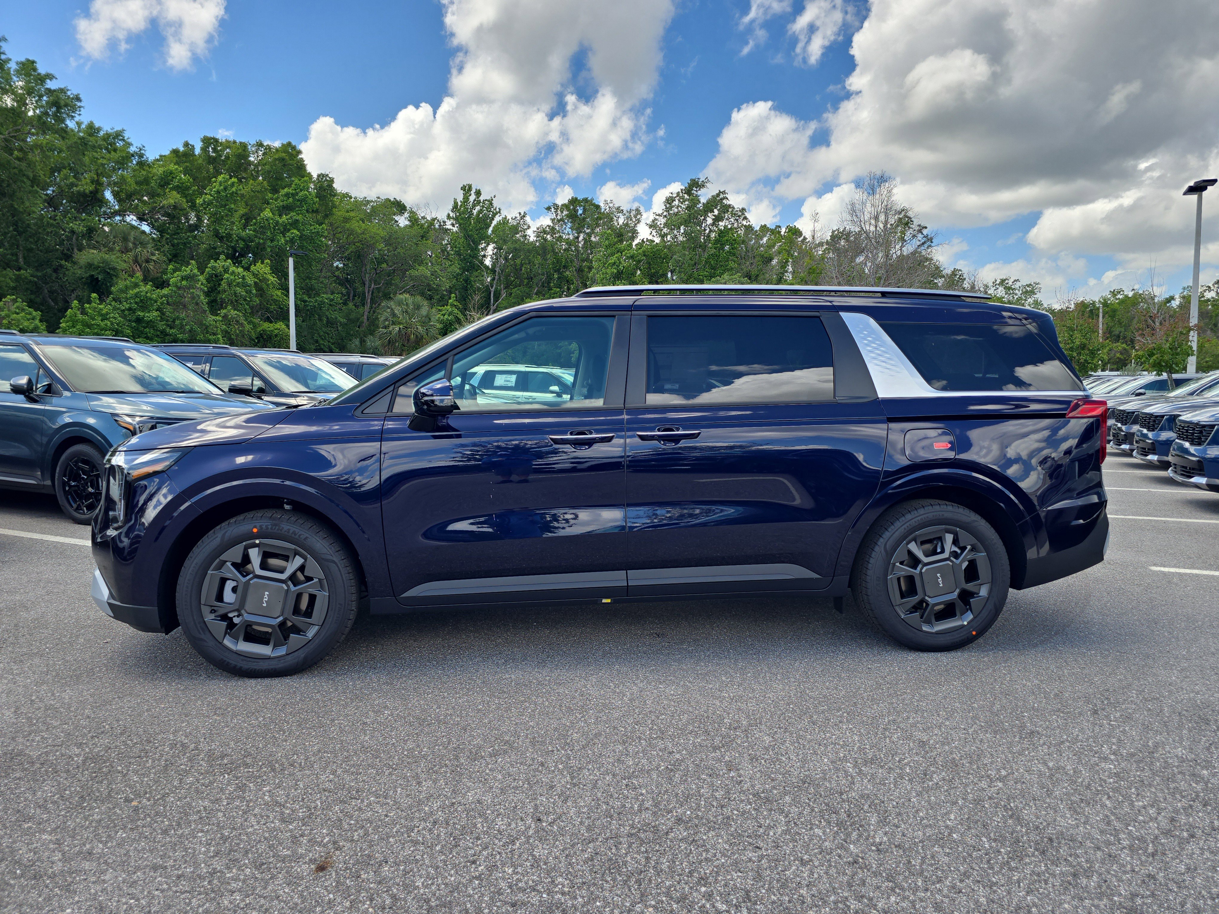 New 2026 Deep Chroma Blue Kia EX image 5