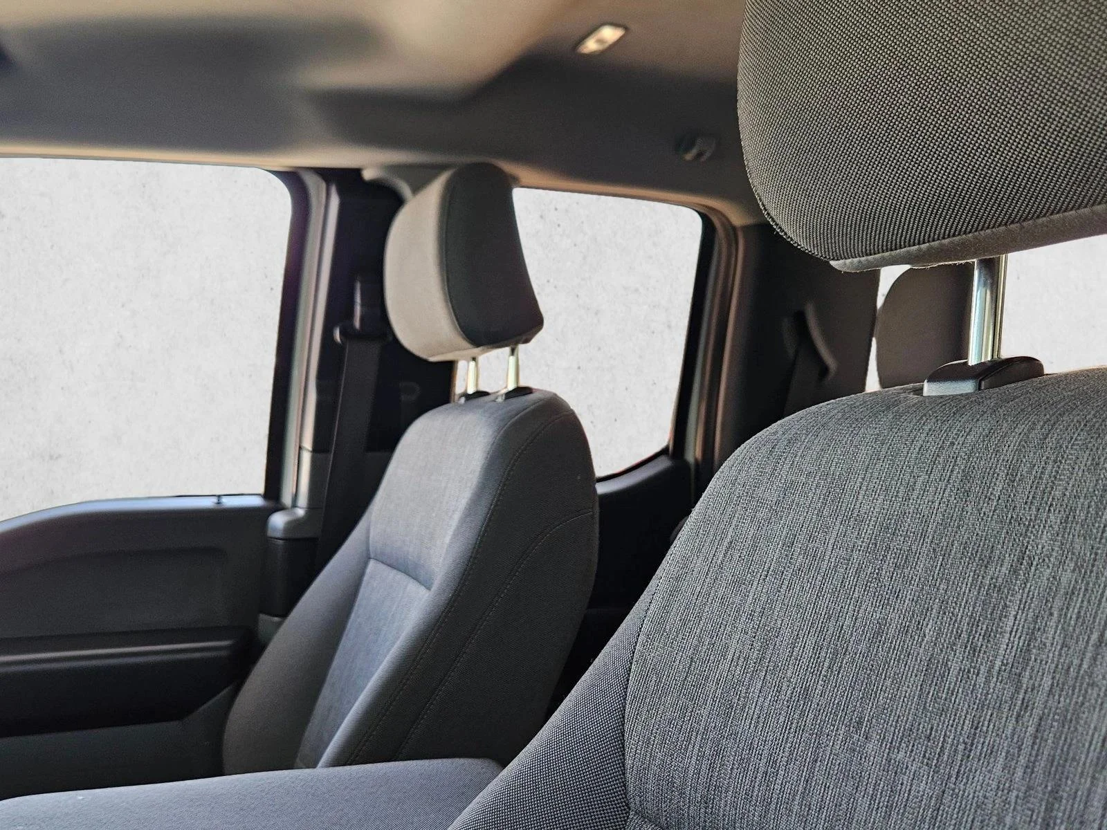 Used 2022 Oxford White Ford XL image 12