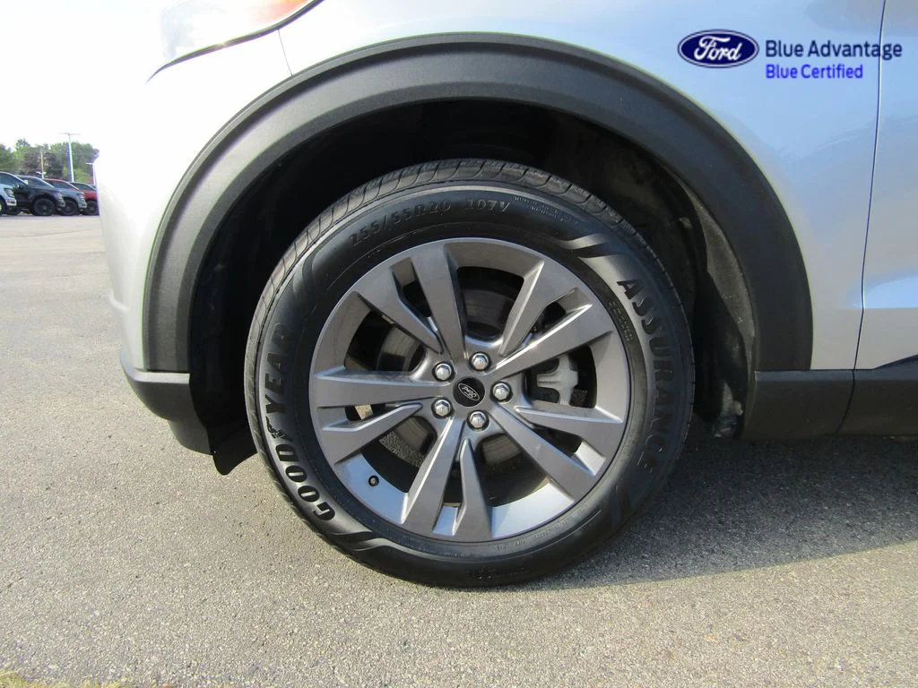 Certified Used 2024 Iconic Silver Metallic Ford XLT image 35