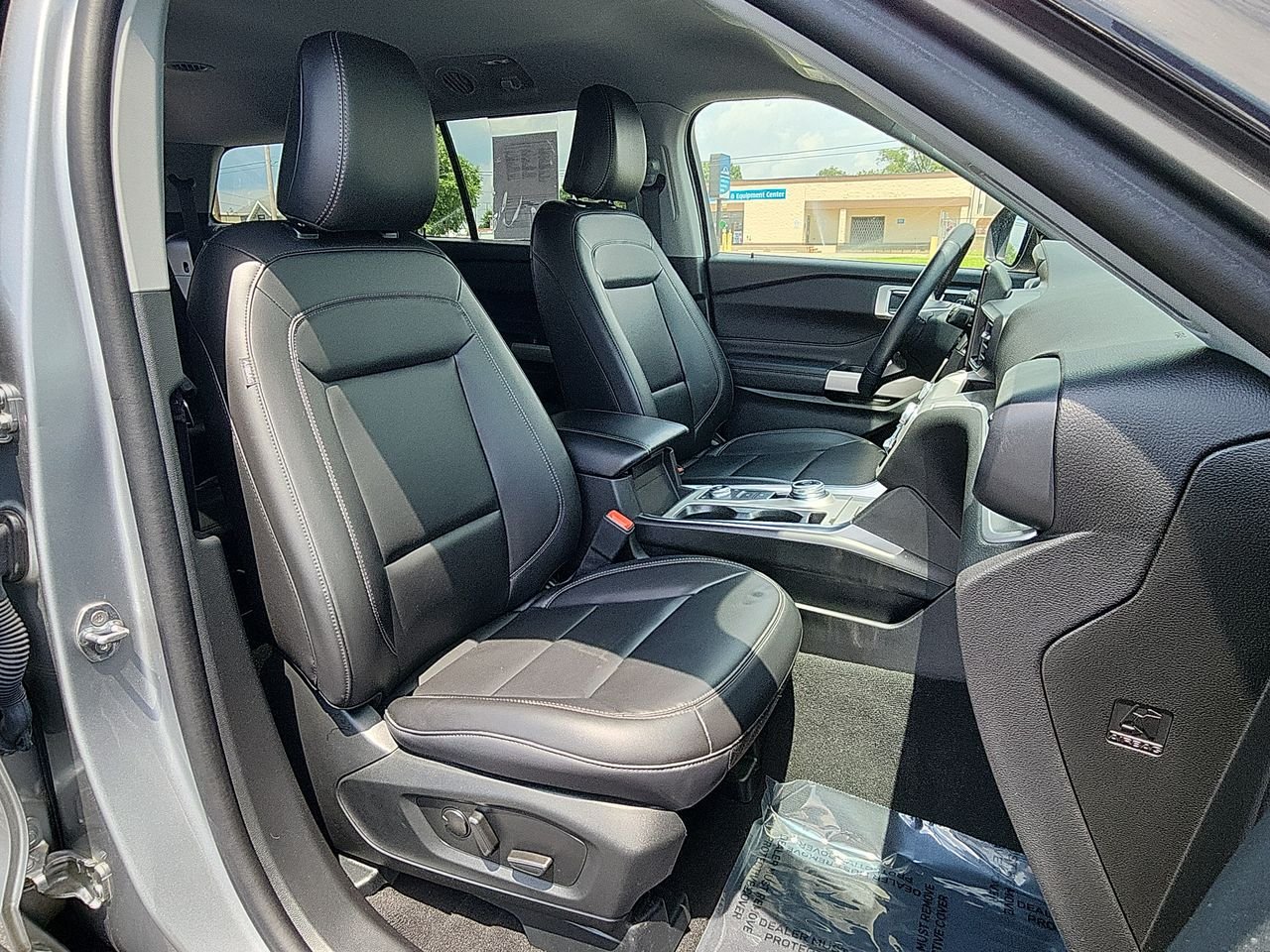 Used 2024 Silver Ford XLT image 24
