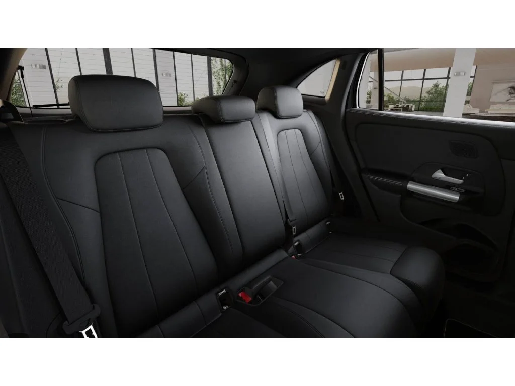 New 2027 Black Mercedes-Benz GLA 250 image 5