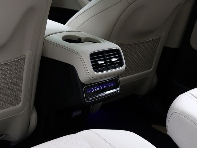 New 2026 Polar White Mercedes-Benz GLS 450 image 15
