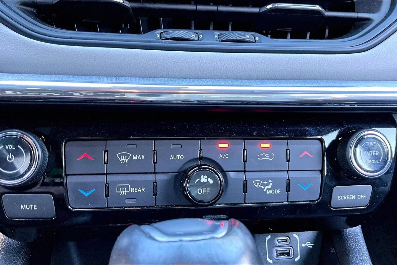 Certified Used 2024 Blue Jeep Limited image 17