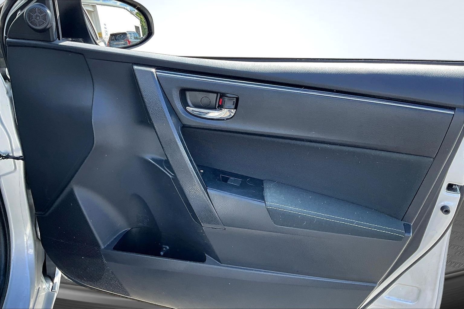 Used 2017 Silver Toyota LE image 25