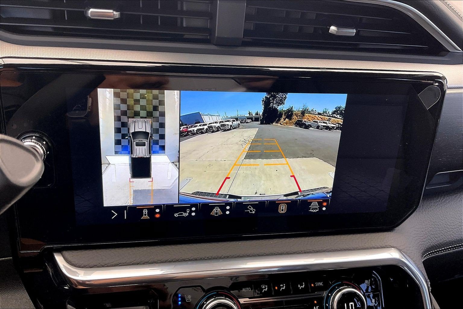 2026 GMC Sierra 2500HD Denali - Photo 13