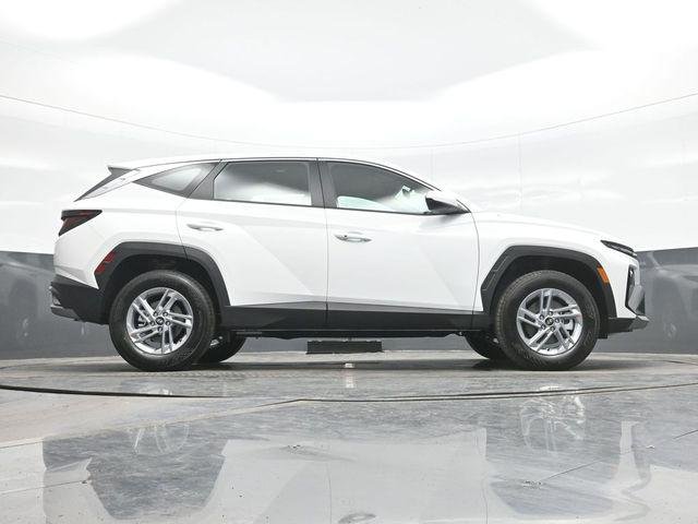 New 2026 White Hyundai SE AWD image 24