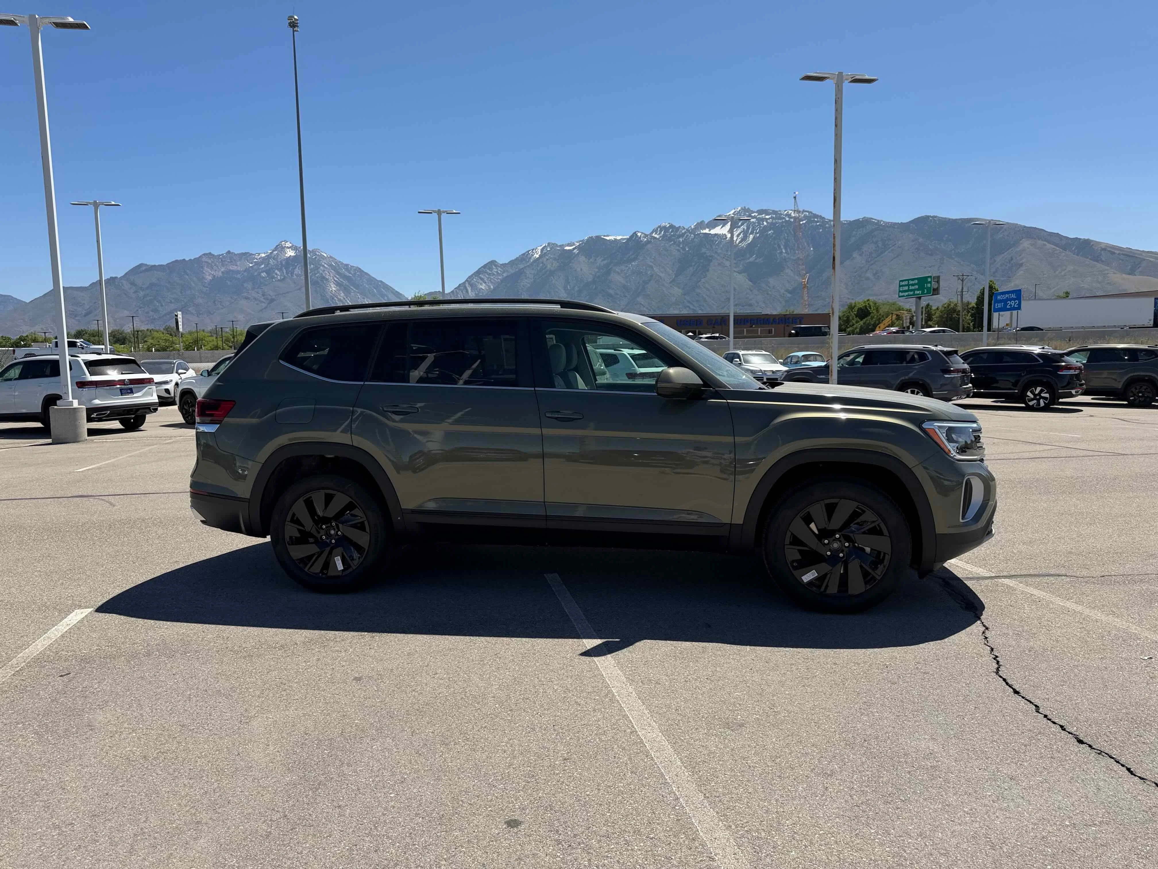 New 2026 Green Volkswagen 2.0T SE w/Technology image 8