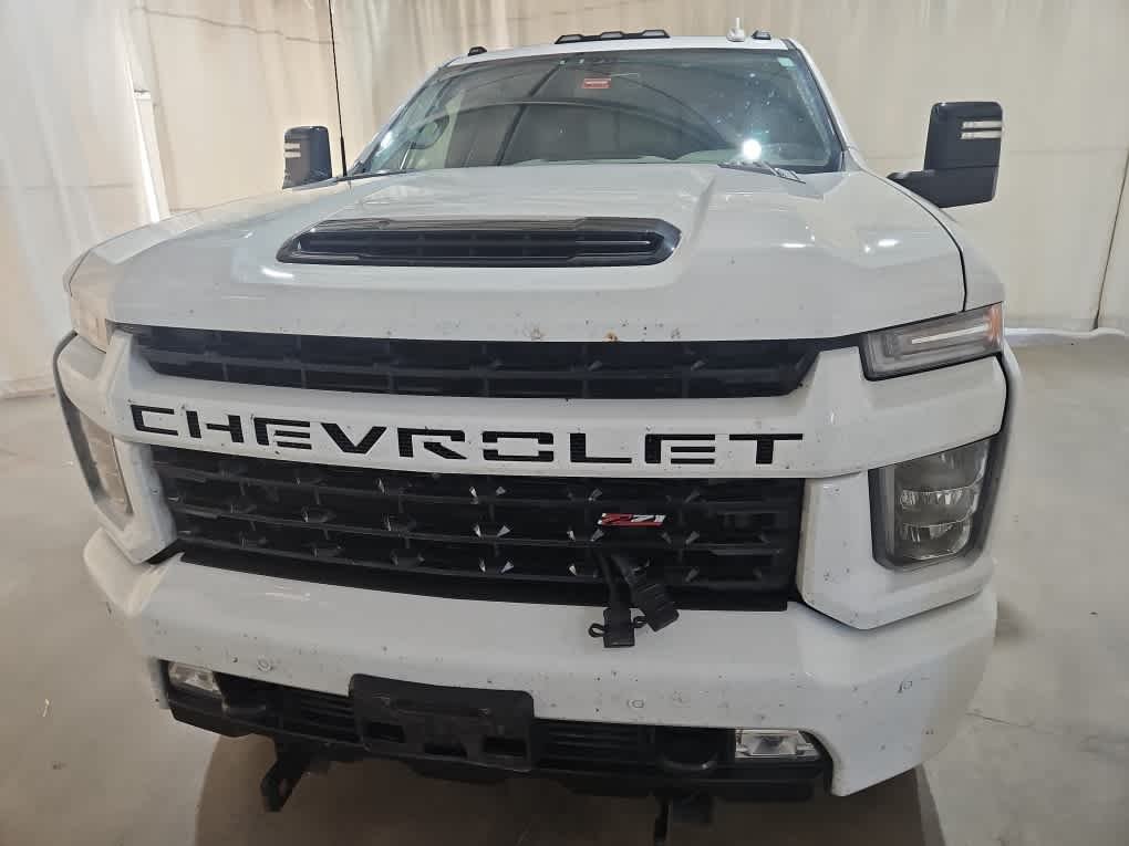 Used 2022 Summit White Chevrolet LTZ image 4