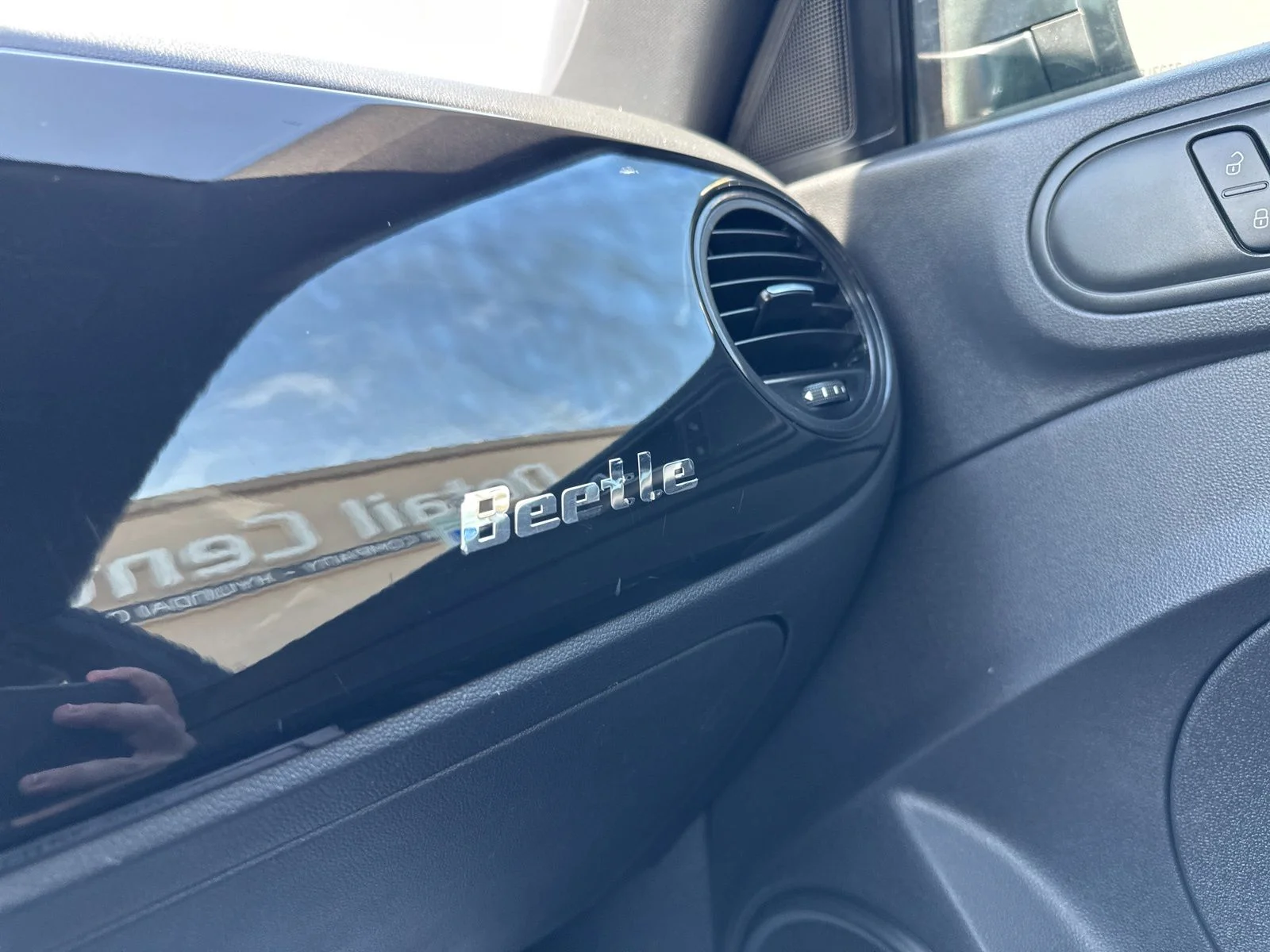 Used 2013  Volkswagen 2.5L image 51