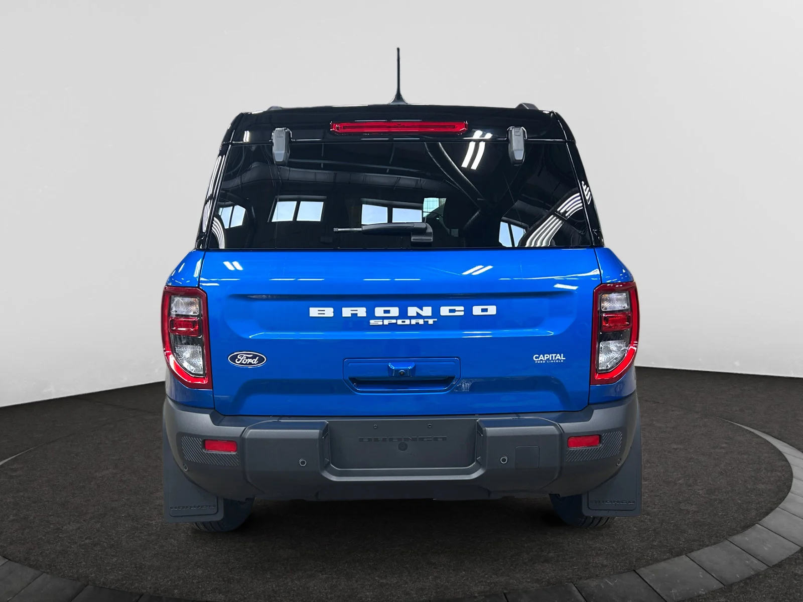 New 2026 Velocity Blue Metallic Ford Outer Banks image 4