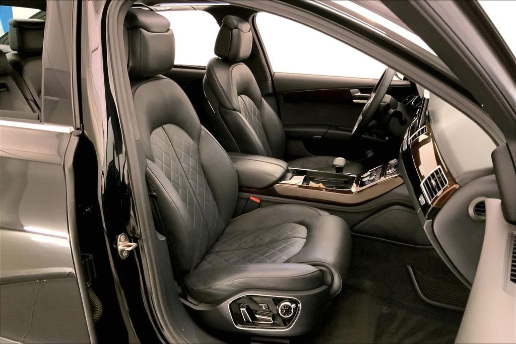 Used 2016 Black Metallic Audi L 4.0T Sport image 6