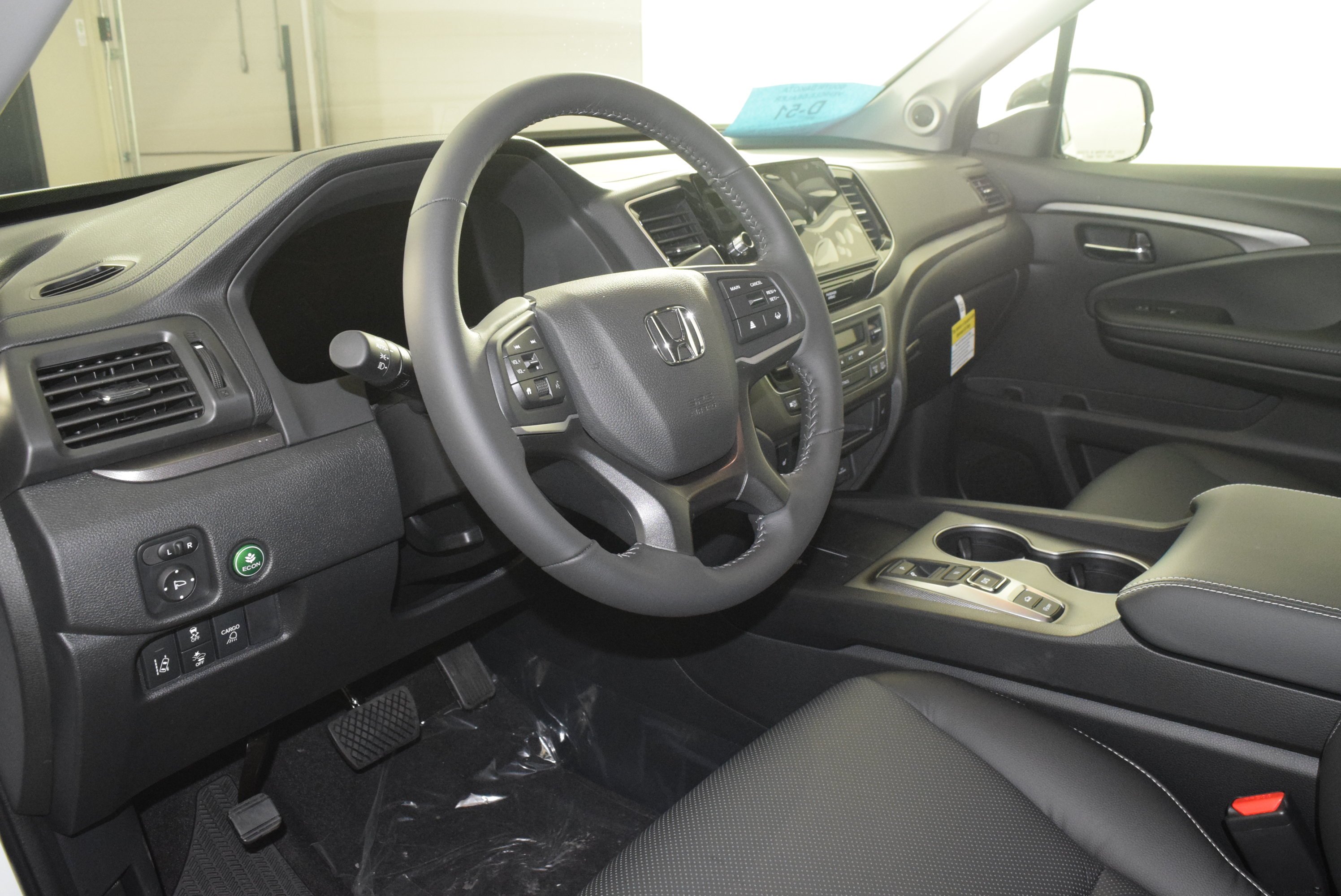 New 2026 Platinum White Pearl Honda RTL image 2