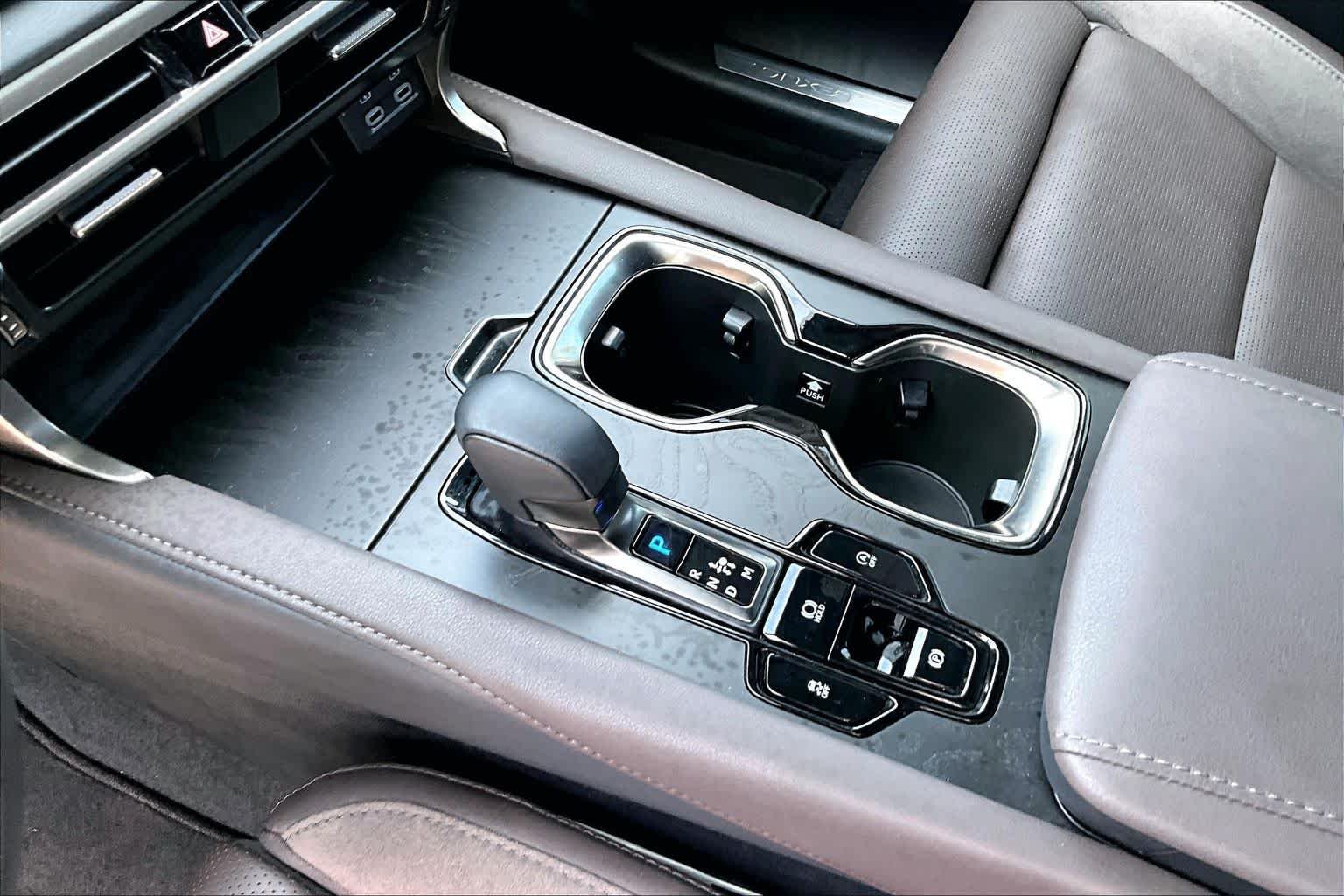 Used 2023 Iridium Lexus Luxury image 17