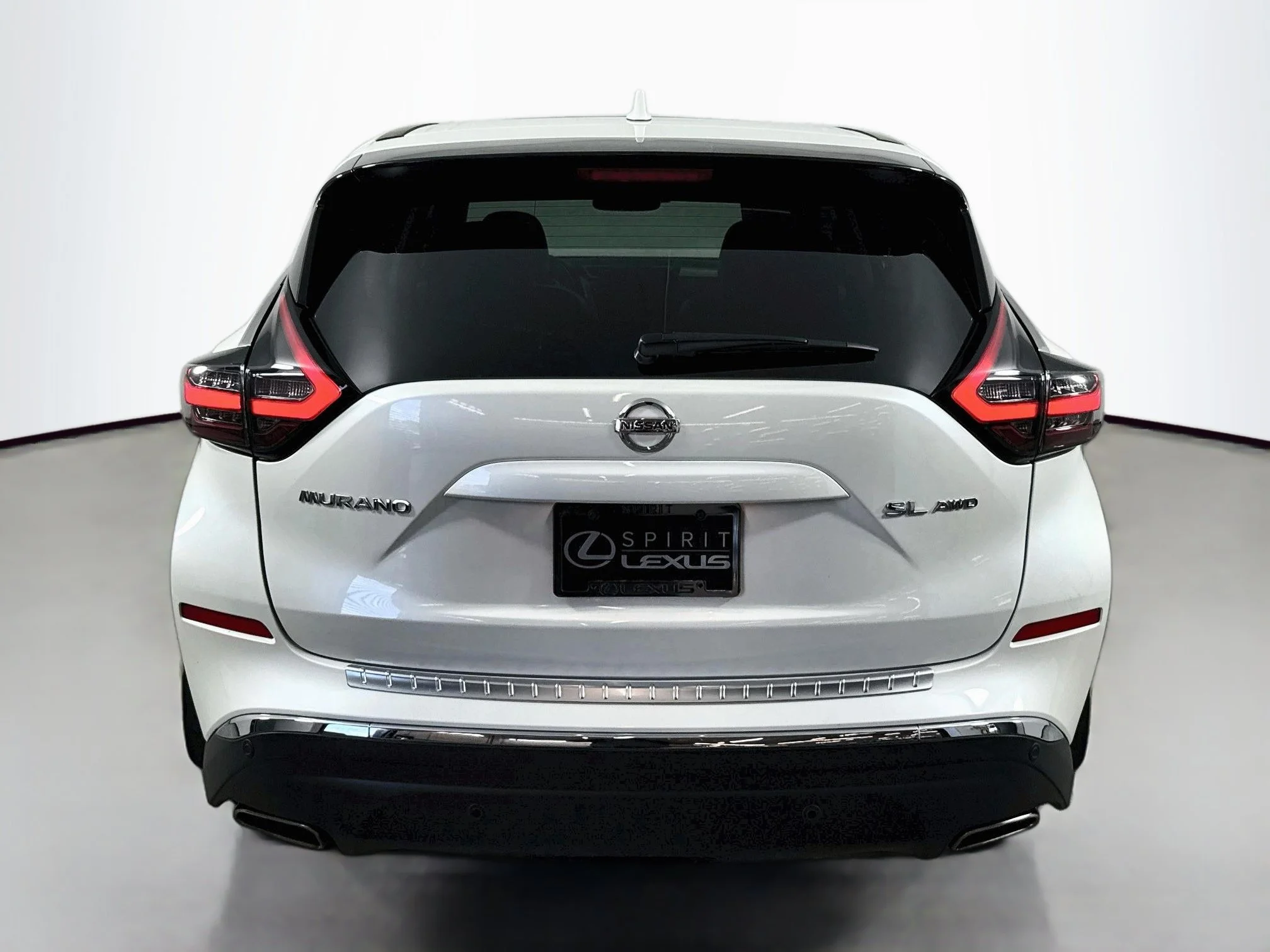 Used 2021 Pearl White Tricoat Nissan SL image 6