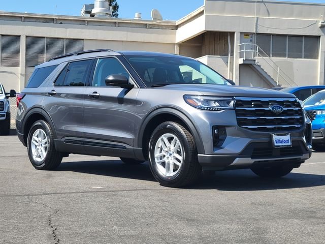 New 2026 Carbonized Gray Metallic Ford Active image 27