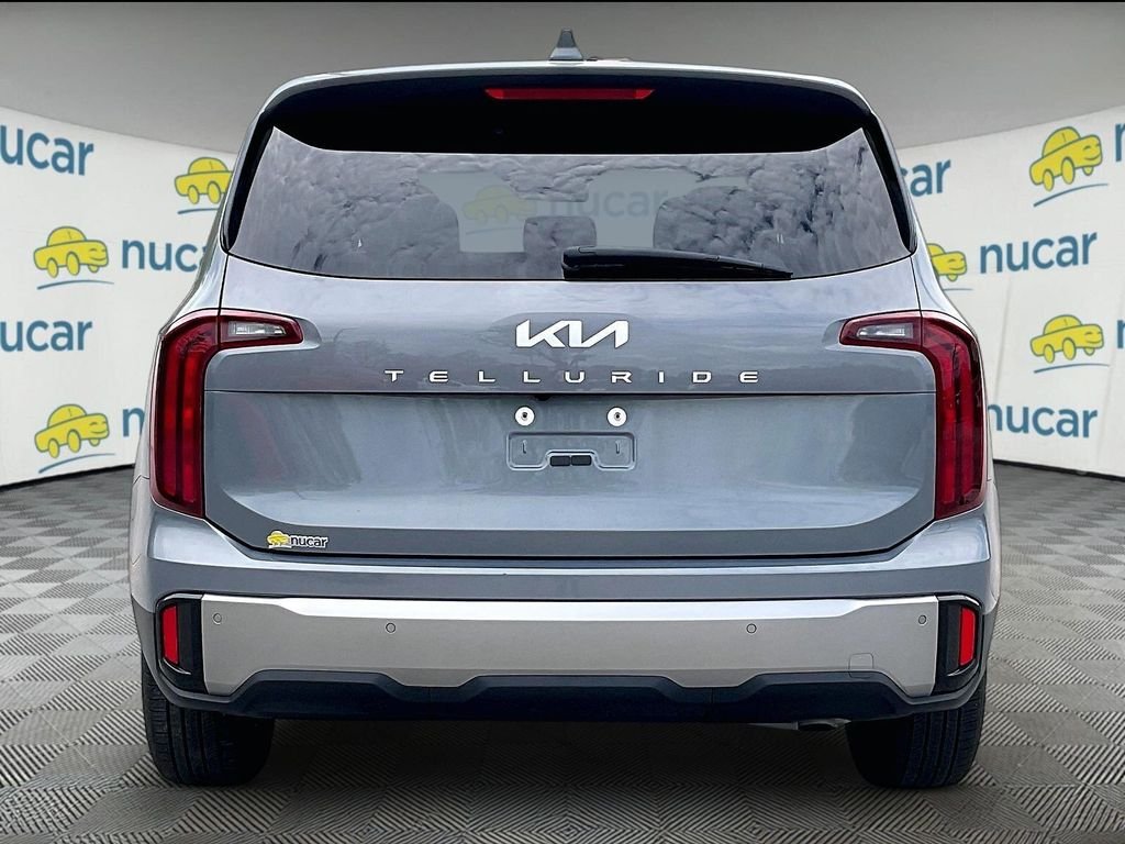 Used 2025 Everlasting Silver Kia LX image 5