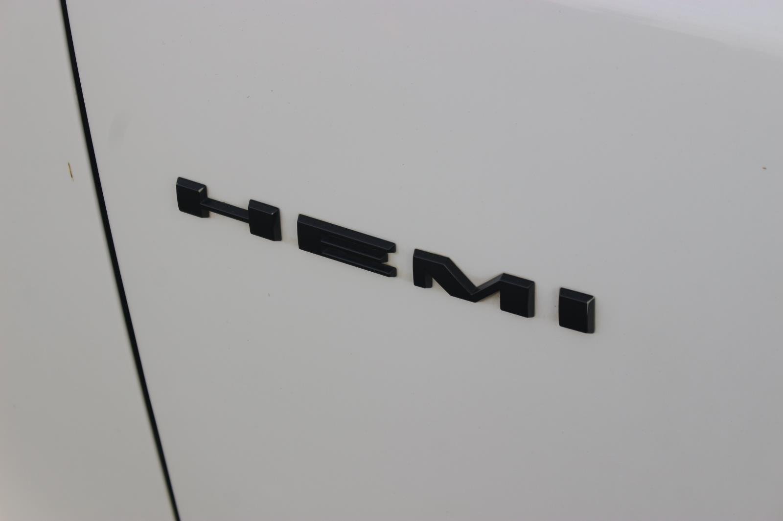 Used 2022 White Knuckle Clearcoat Dodge R/T Plus image 10