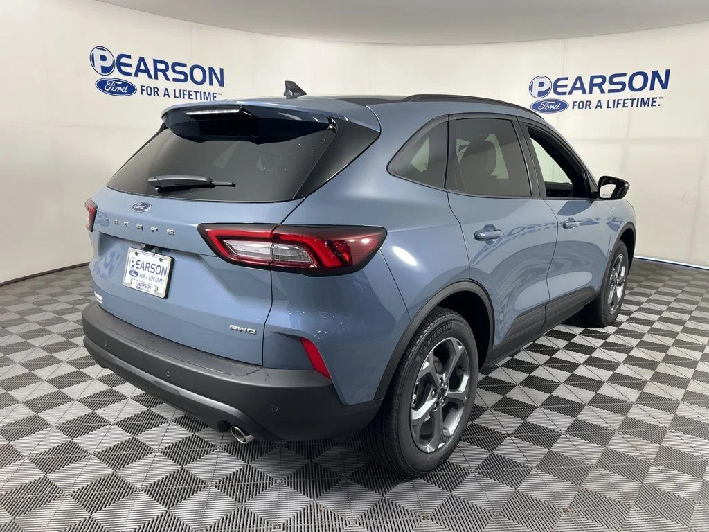 2026 Ford Escape ST-Line - Photo 4