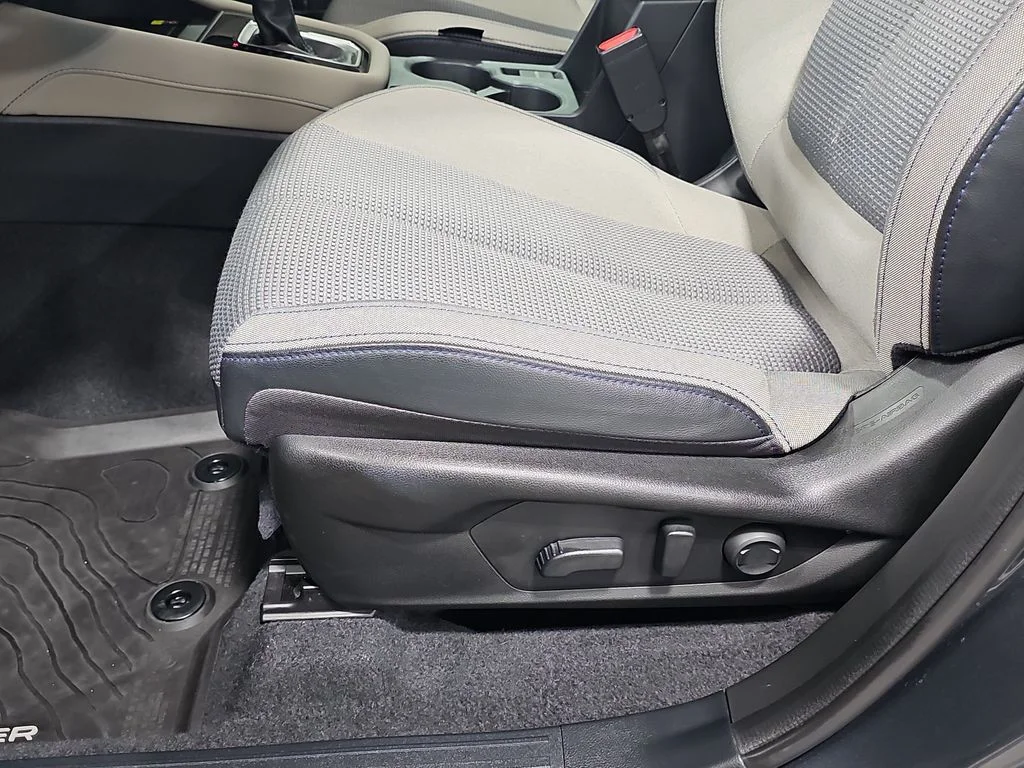 Used 2025 Gray Subaru Premium image 31
