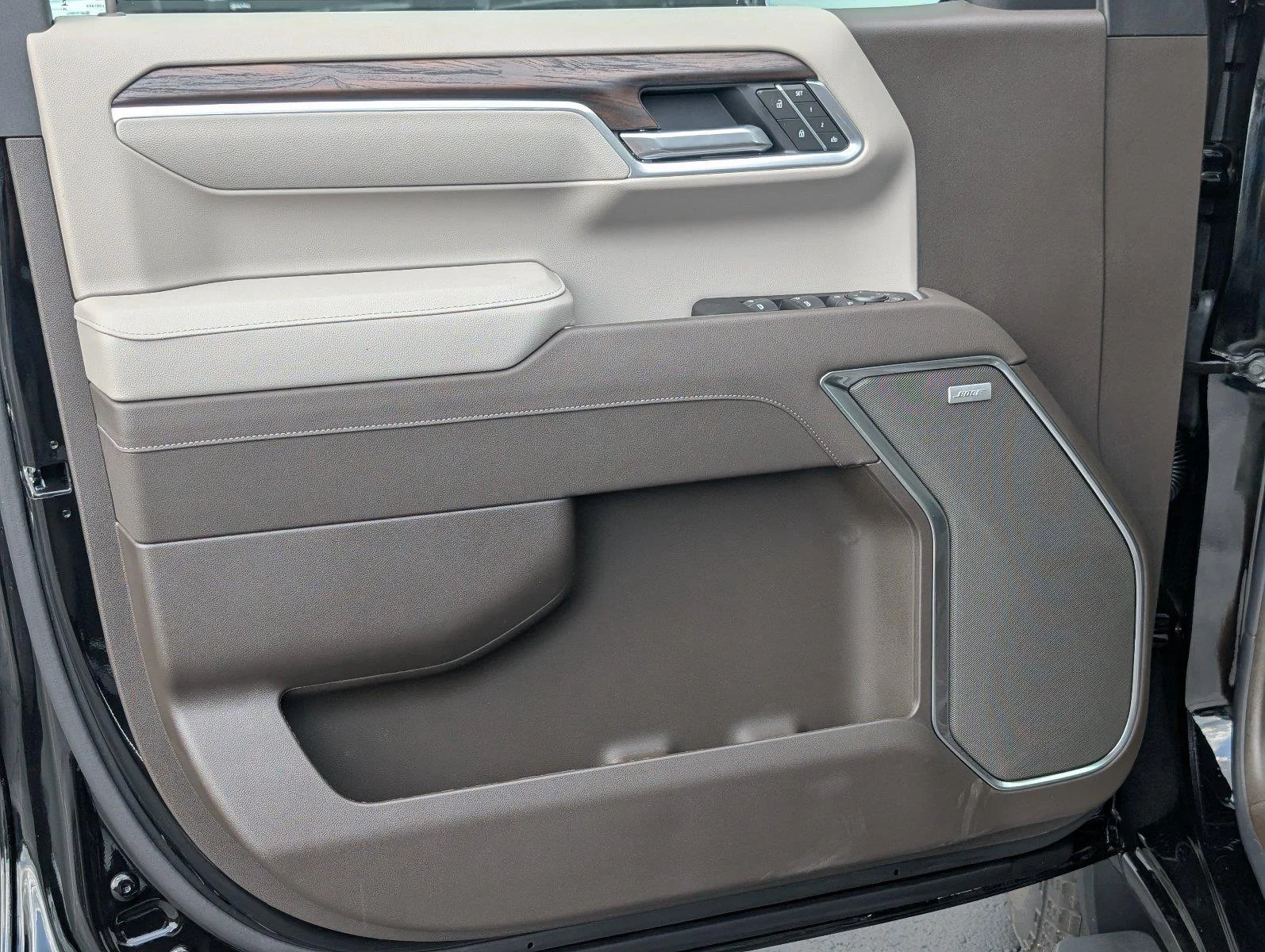 New 2026 Onyx Black GMC SLT image 14