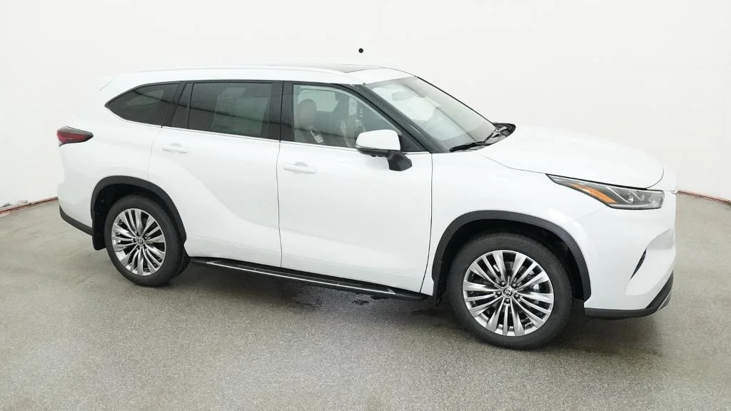 New 2026 Wind Chill Pearl Toyota Platinum image 20
