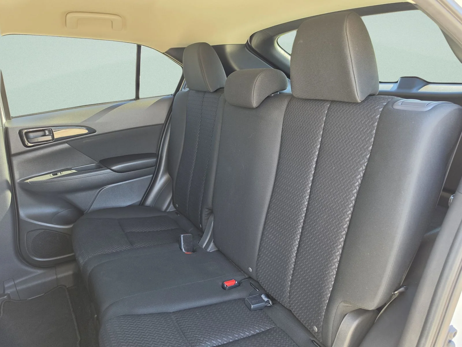 Used 2024  Mitsubishi  image 22