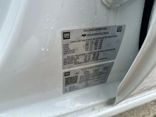 Used 2025 White Chevrolet LT image 37