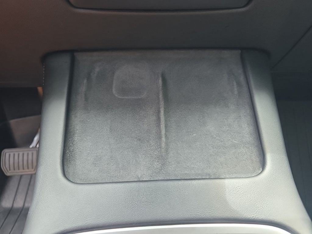 Used 2024  Tesla Long Range image 19