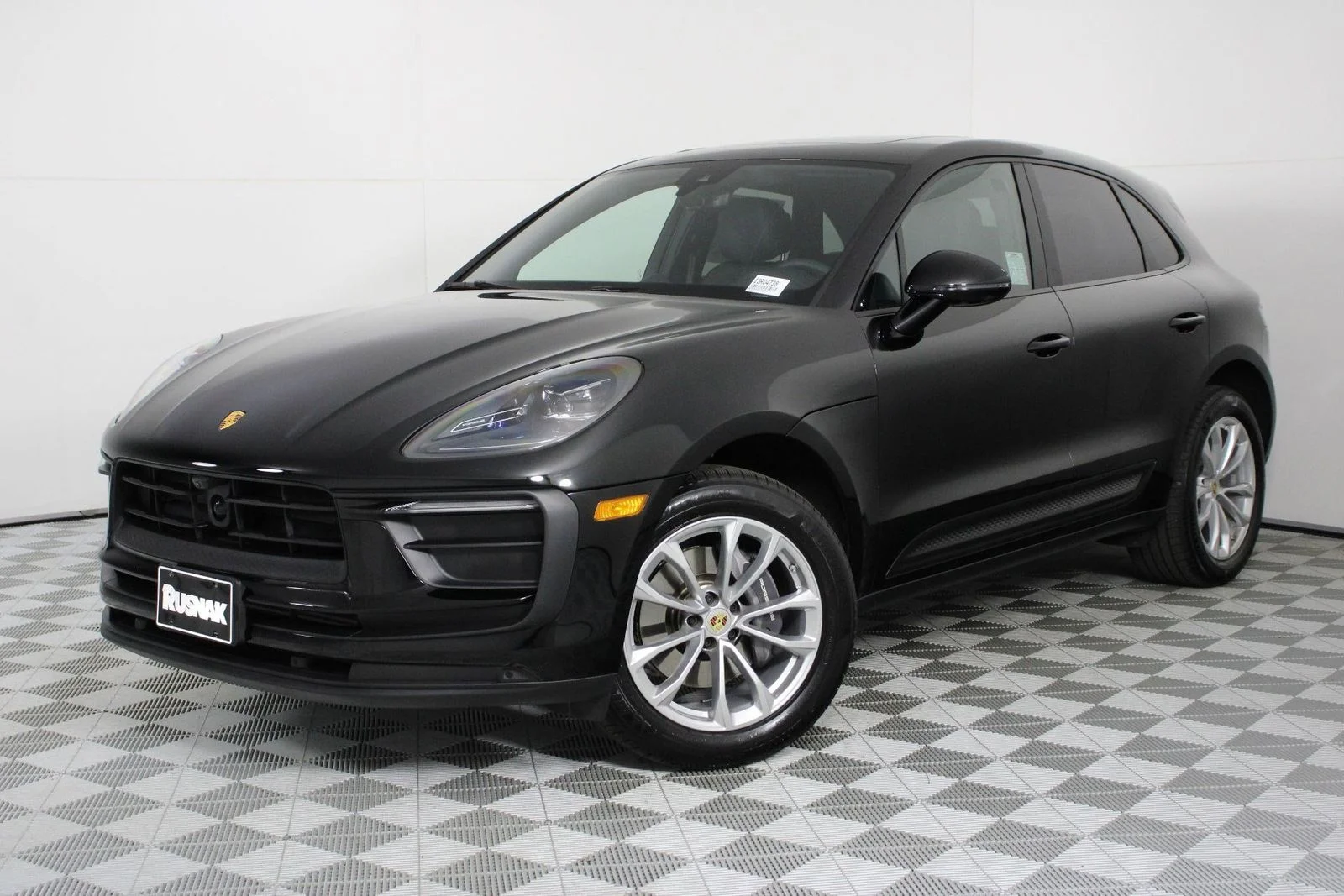 Certified Pre-Owned 2026 Porsche Macan AWD 4D Sport Utility