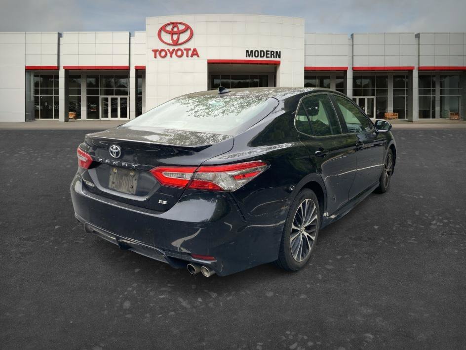 Used 2019 Midnight Black Metallic Toyota SE image 5