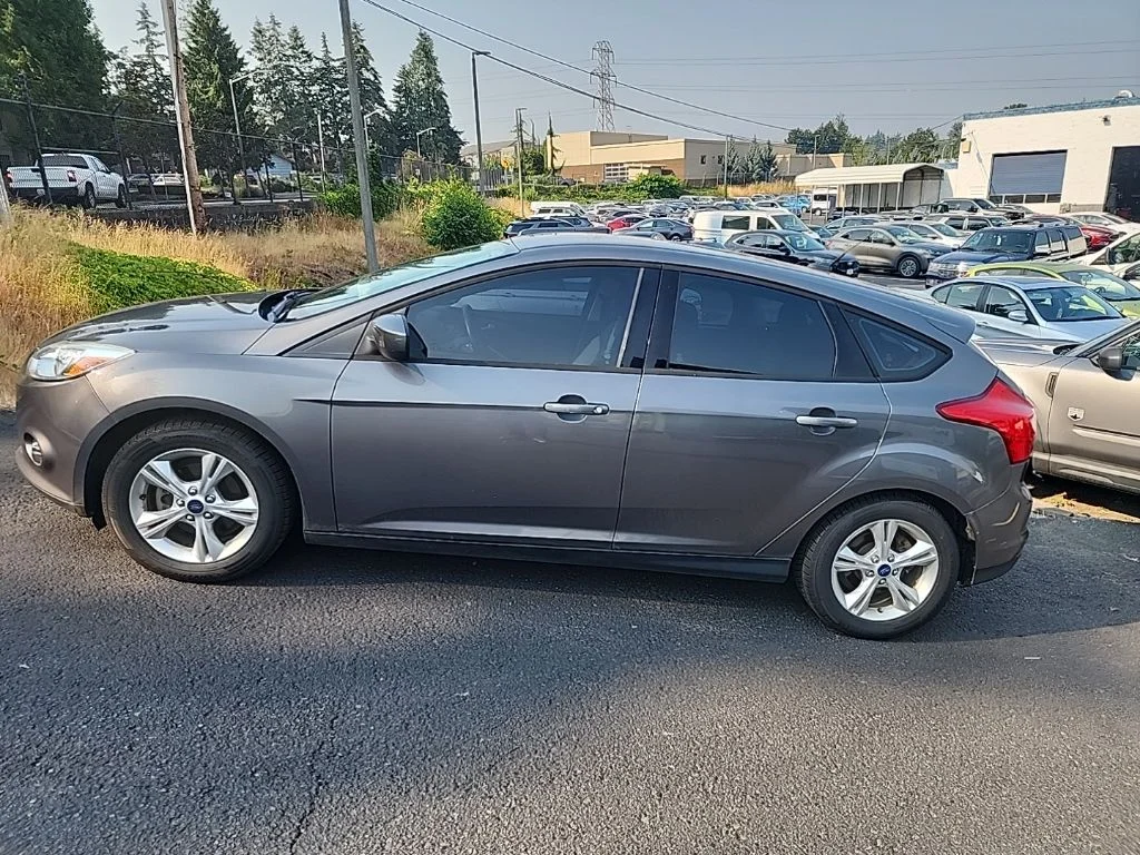 Used 2012 Sterling Gray Metallic Ford SE image 3