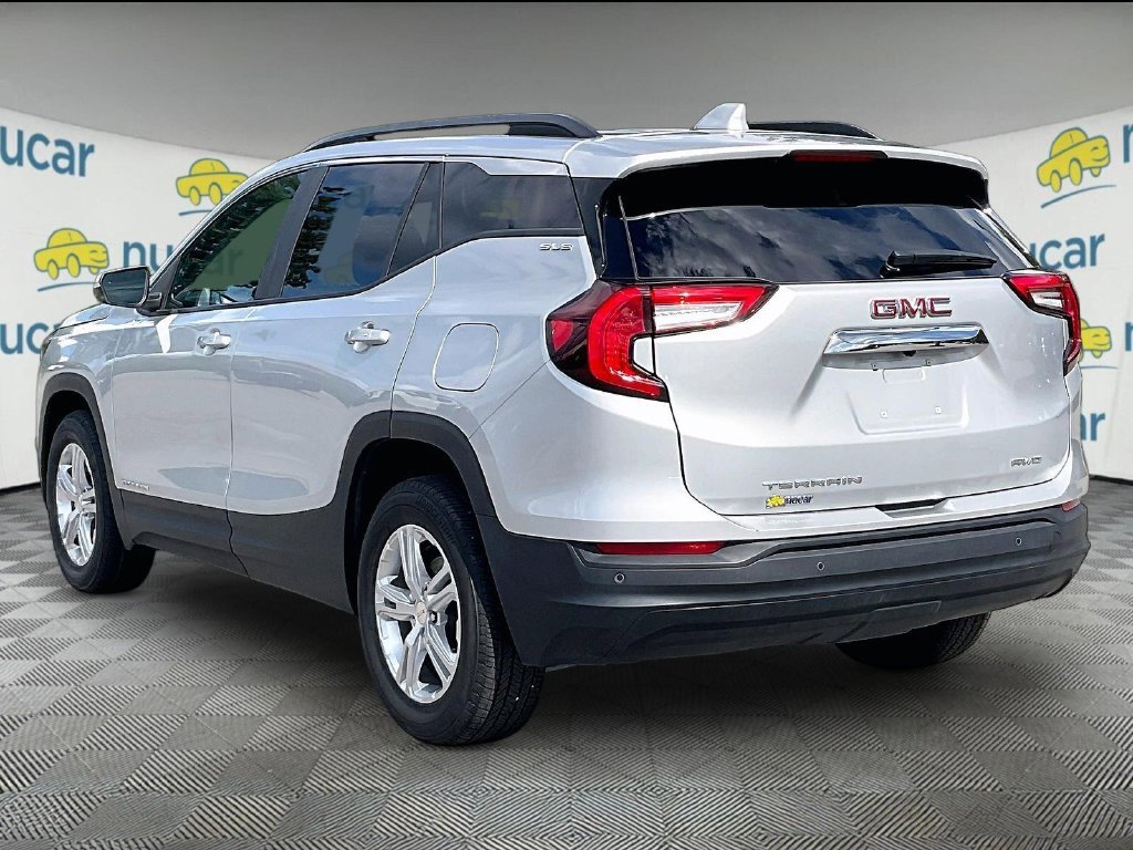Used 2022 Silver GMC SLE image 4