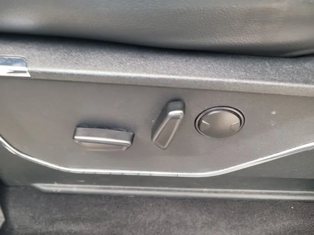 Used 2023 White Ford Lariat image 20