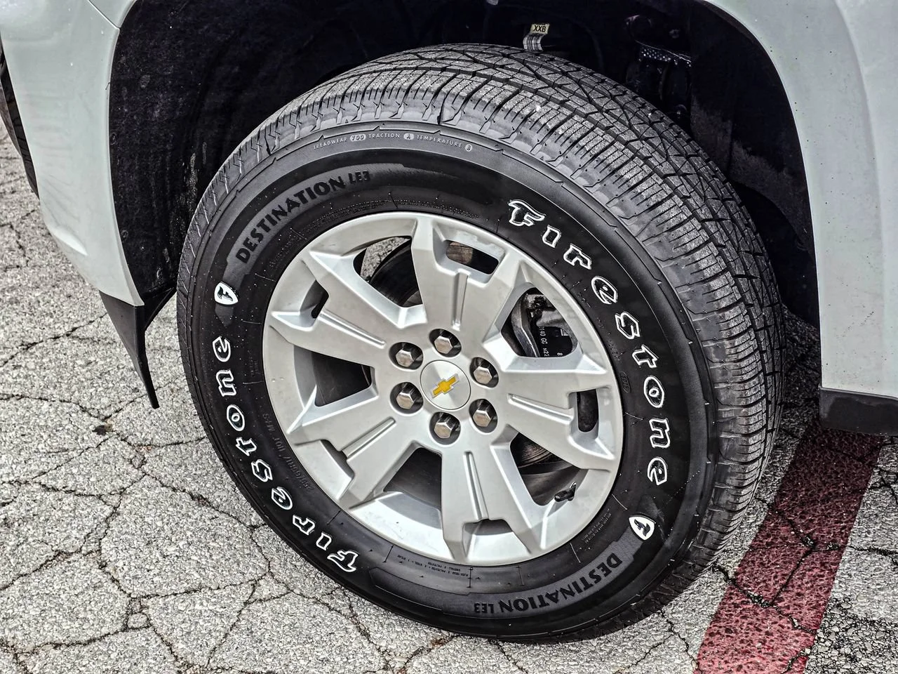 Used 2022 Summit White Chevrolet LT image 7