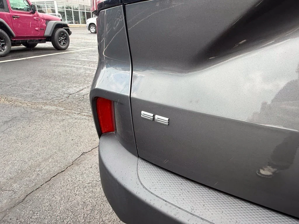 Certified Used 2022 Gray Ford SE image 36