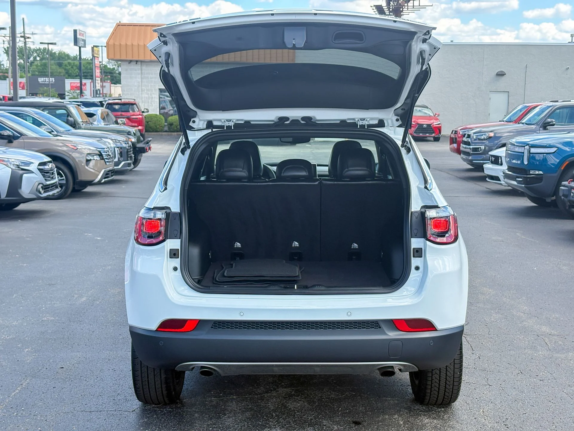 Used 2023 White Jeep Limited image 38