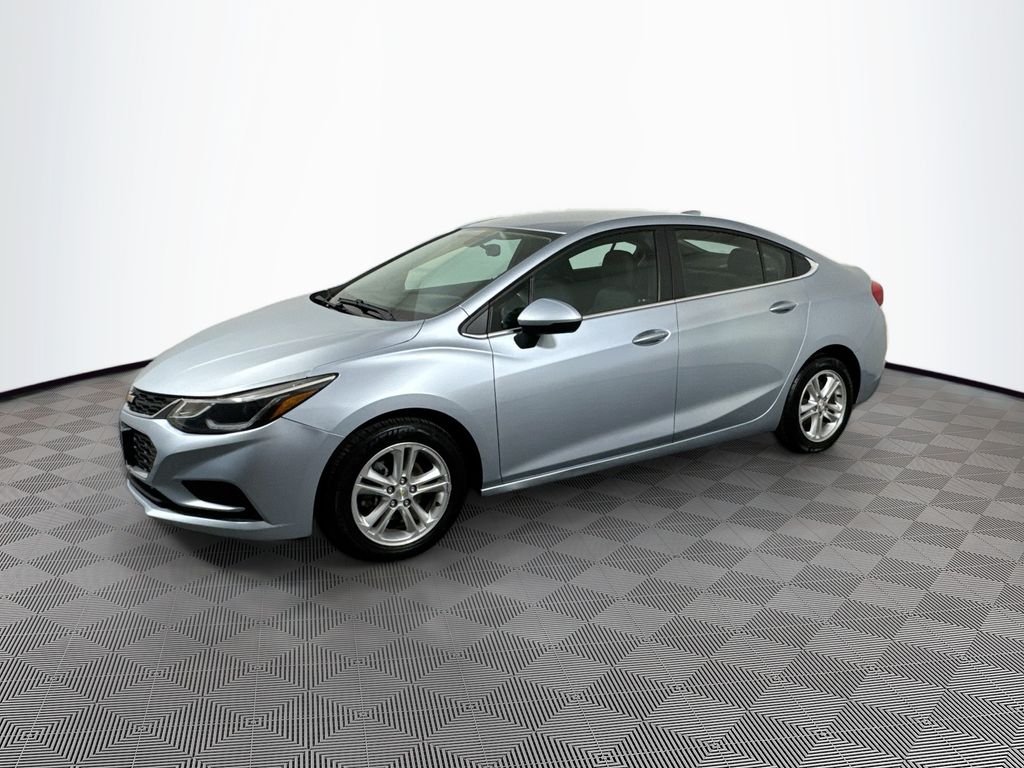 Used 2017 Chevrolet Cruze LT with VIN 1G1BE5SM2H7180522 for sale in Eau Claire, WI