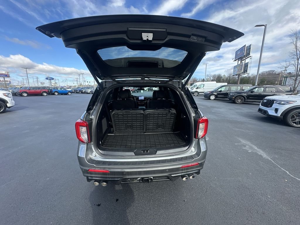 Used 2023 Gray Ford ST image 31