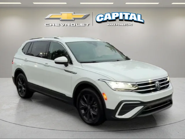 Used 2024  Volkswagen 2.0T SE image 7