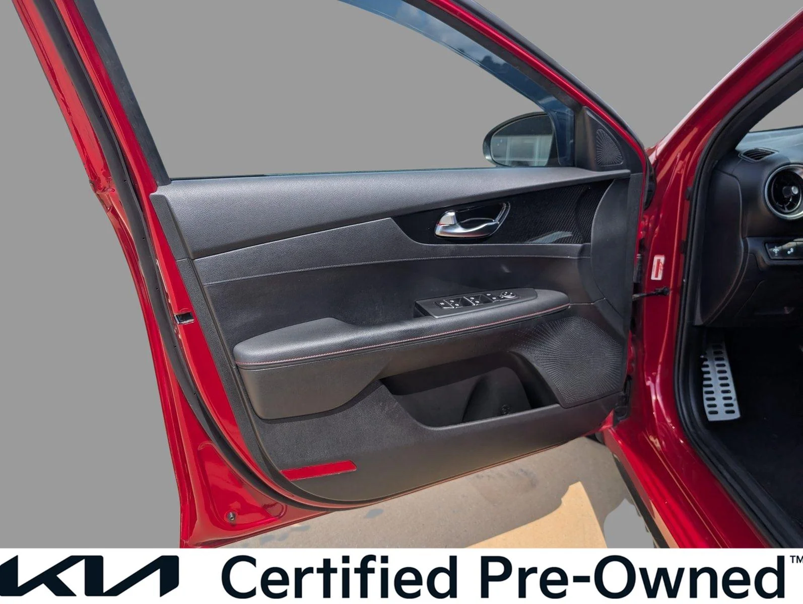 Used 2022 Currant Red Kia GT image 14