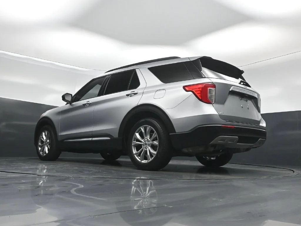 Used 2021 Silver Ford XLT image 45