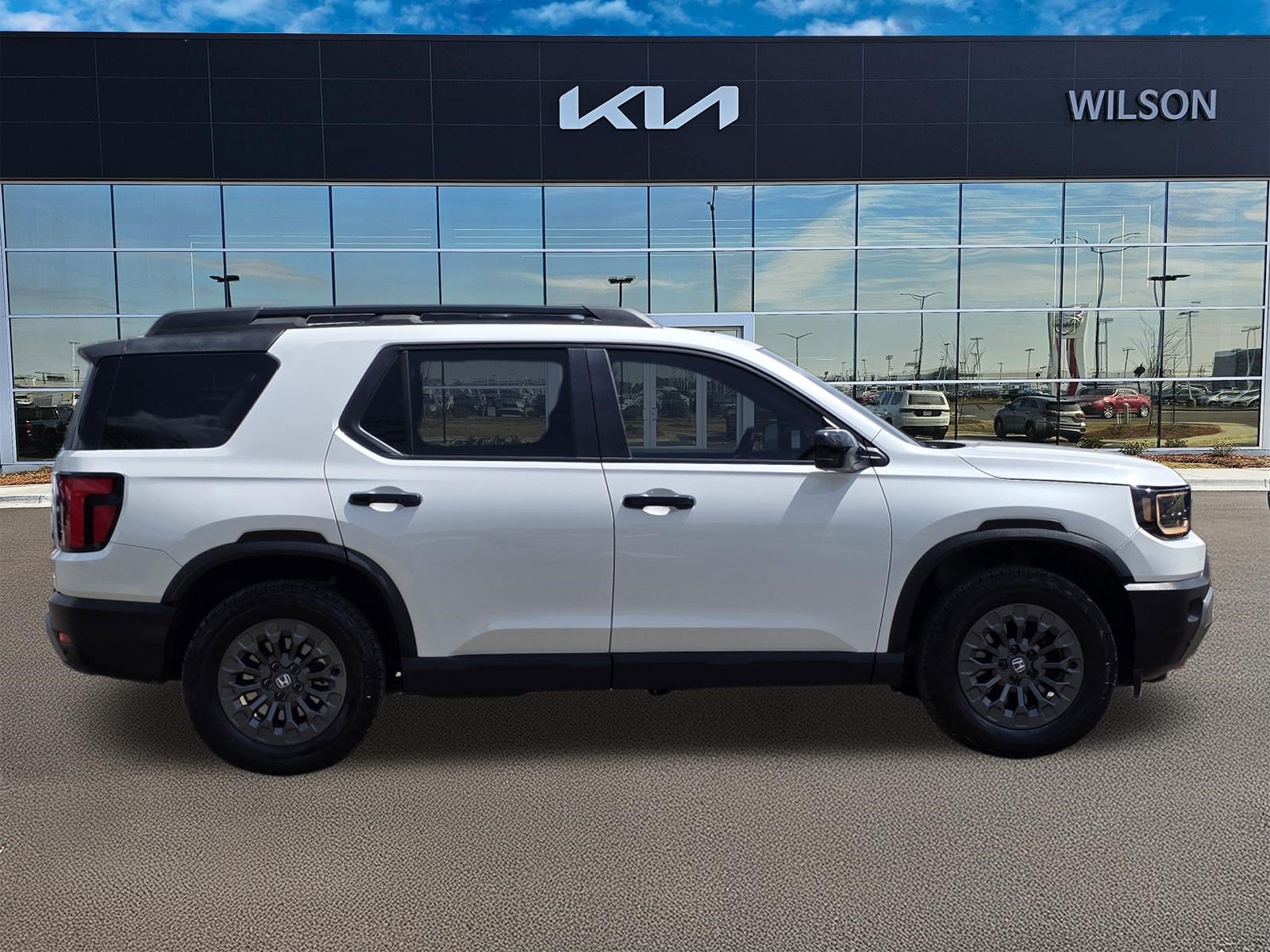 Used 2026 Platinum White Pearl Honda TrailSport image 3