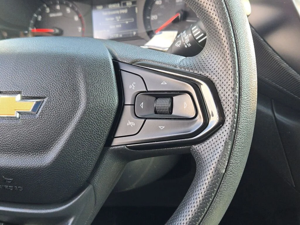 Used 2023 Sterling Gray Metallic Chevrolet LT image 28