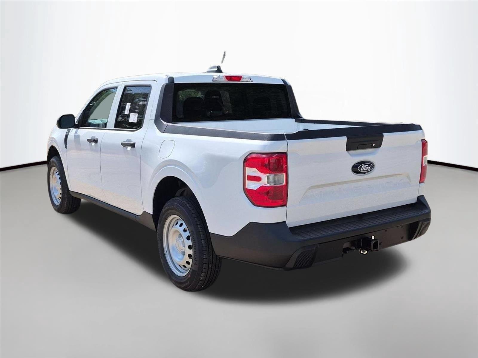 New 2026 Oxford White Ford XL image 3