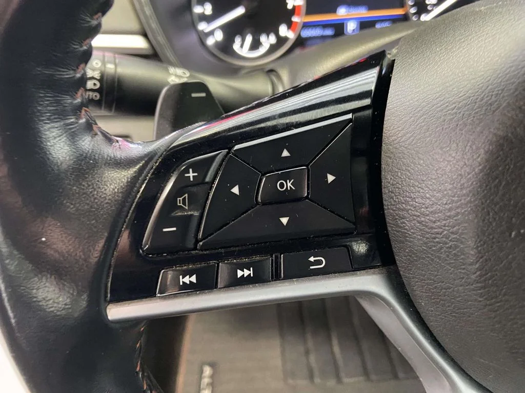 Used 2021 Black Nissan 2.5 SR image 19