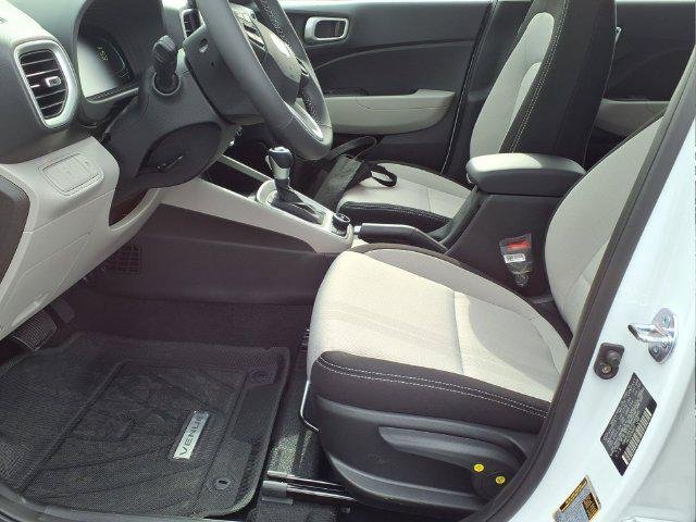 New 2026 White Hyundai SEL image 13
