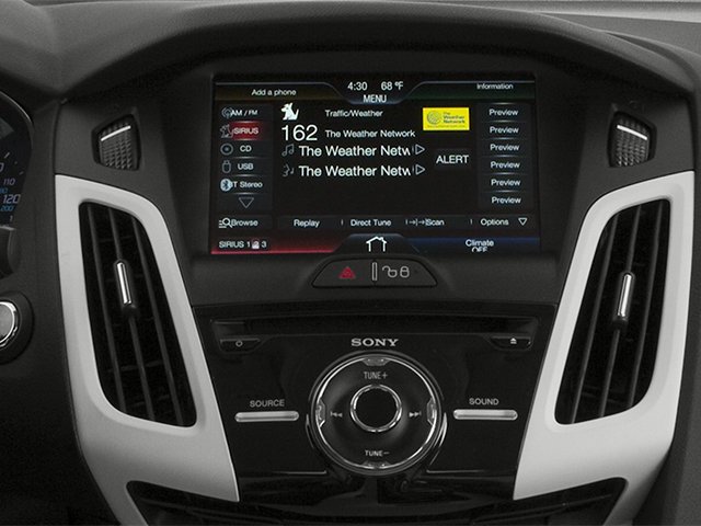Used 2014 Ingot Silver Metallic Ford SE image 19