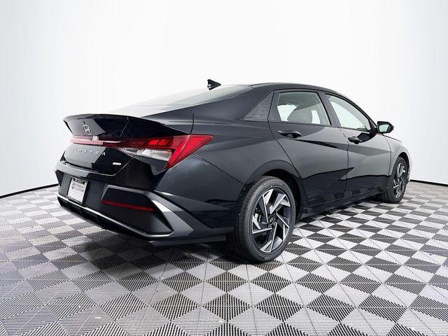 New 2025 Black Hyundai SEL Sport image 6